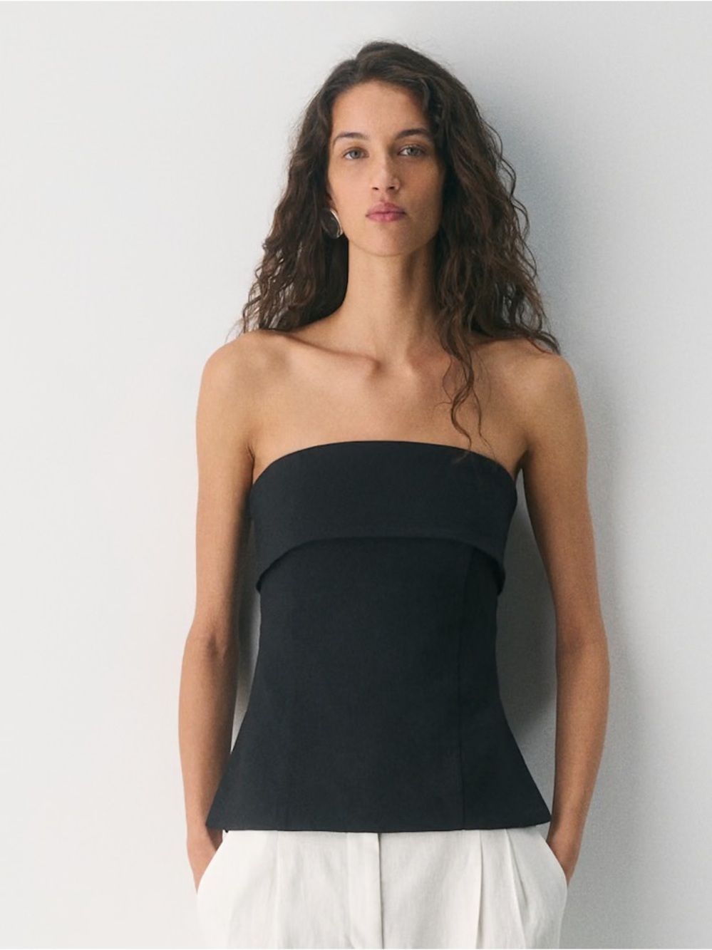 Aritzia Black Linen Element Top
